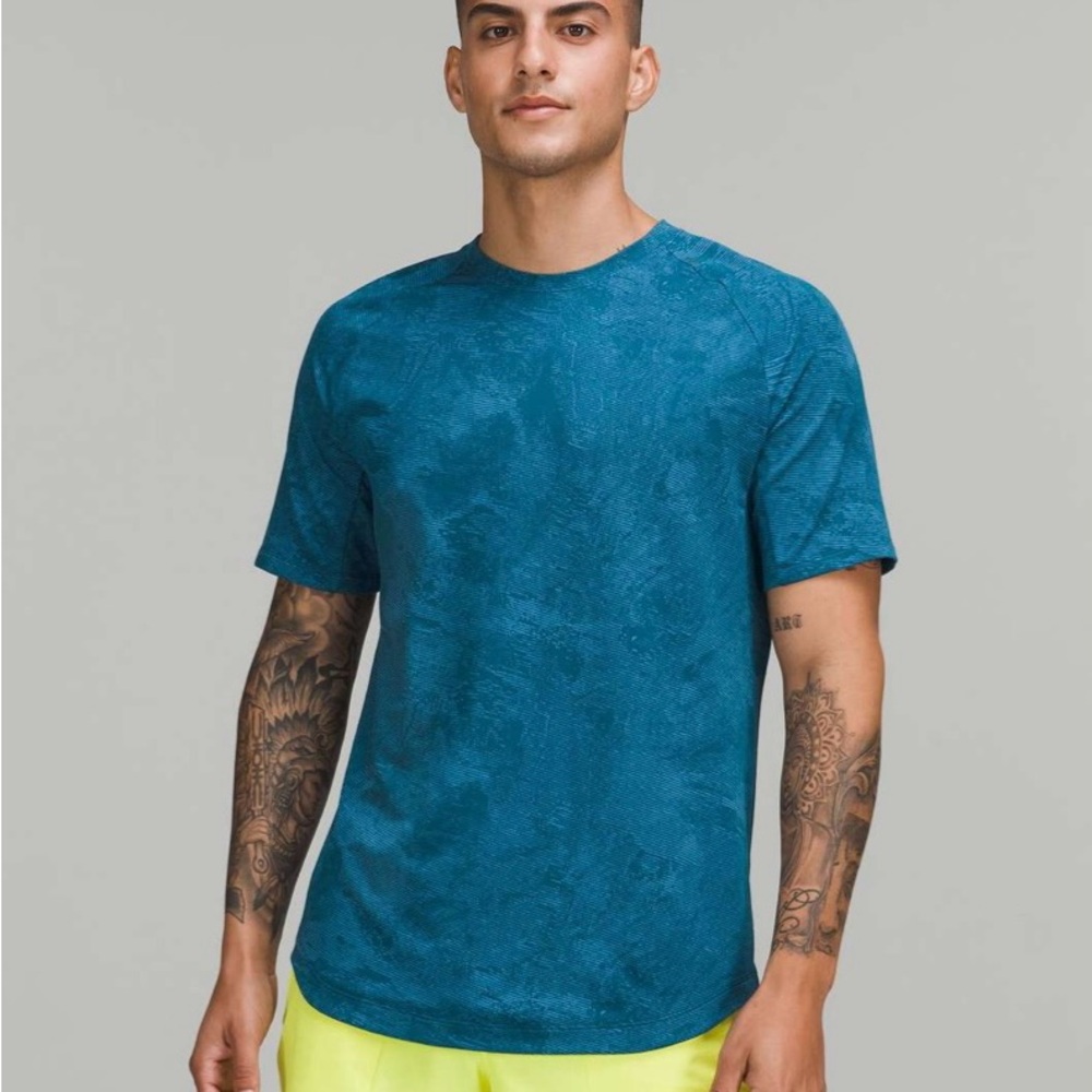 Lululemon Drysense Training Short Sleeve - Marble Map Jacquard Blue - Size Large - Picture 4 of 5